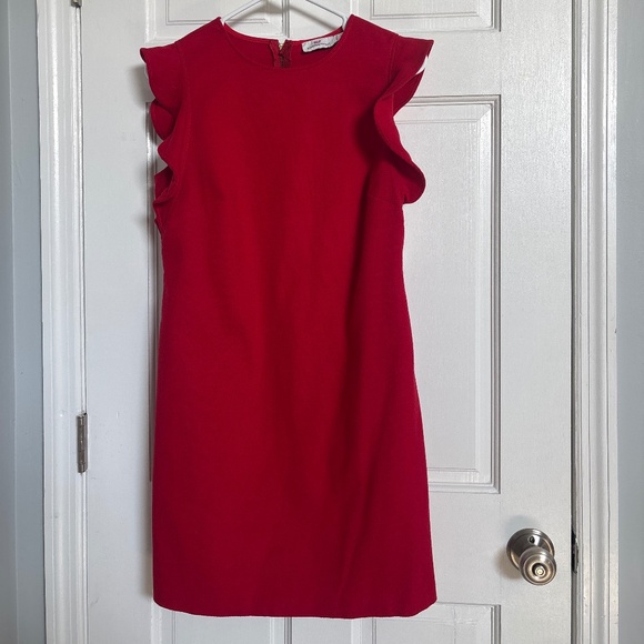 Red dress - Picture 1 of 3